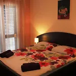 Apartman Logos