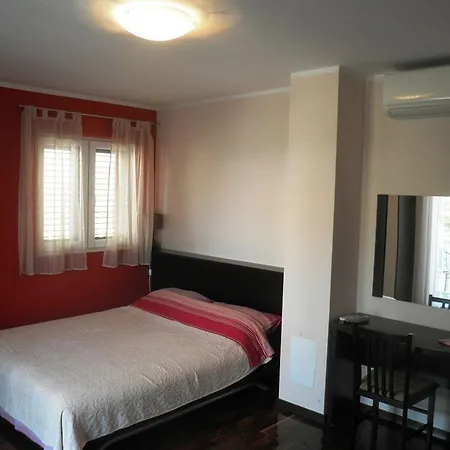 Logos Apartment